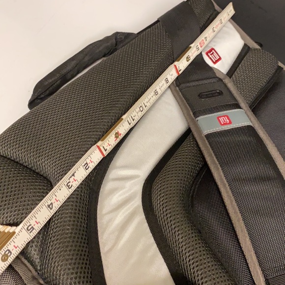 FUL Padded Nylon Crossbody Messenger Laptop Bag - Picture 14 of 15